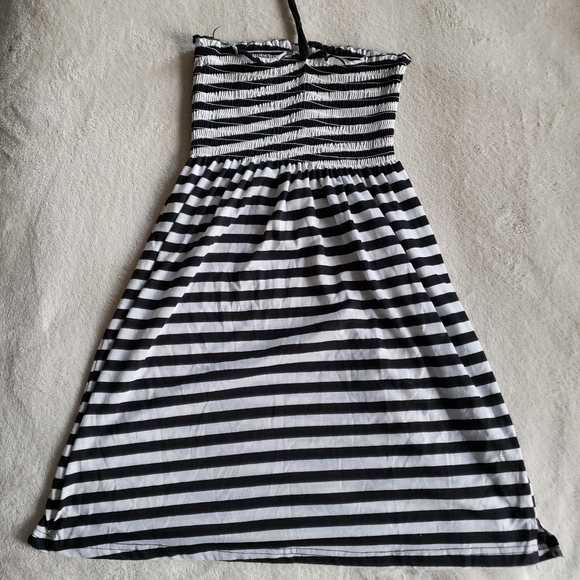 Black White Striped Halter Tube Dress - Picture 4 of 8